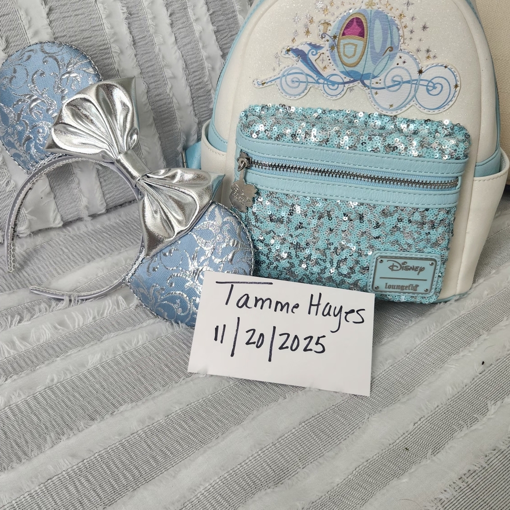LOUNGEFLY-PRINCESS Cinderella Carriage